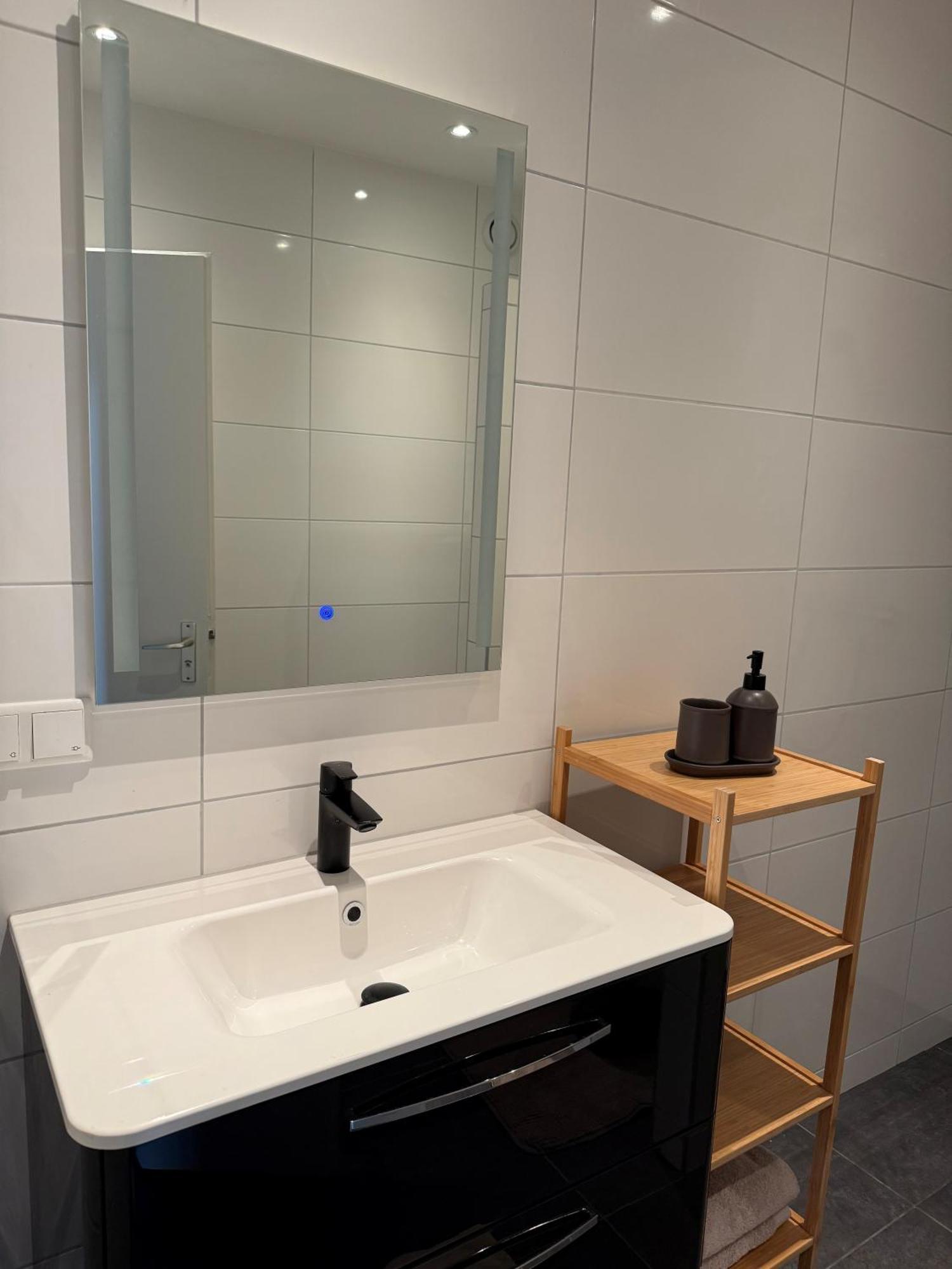 Bnb Bruxelles - Studios & Apartments Venlo Esterno foto